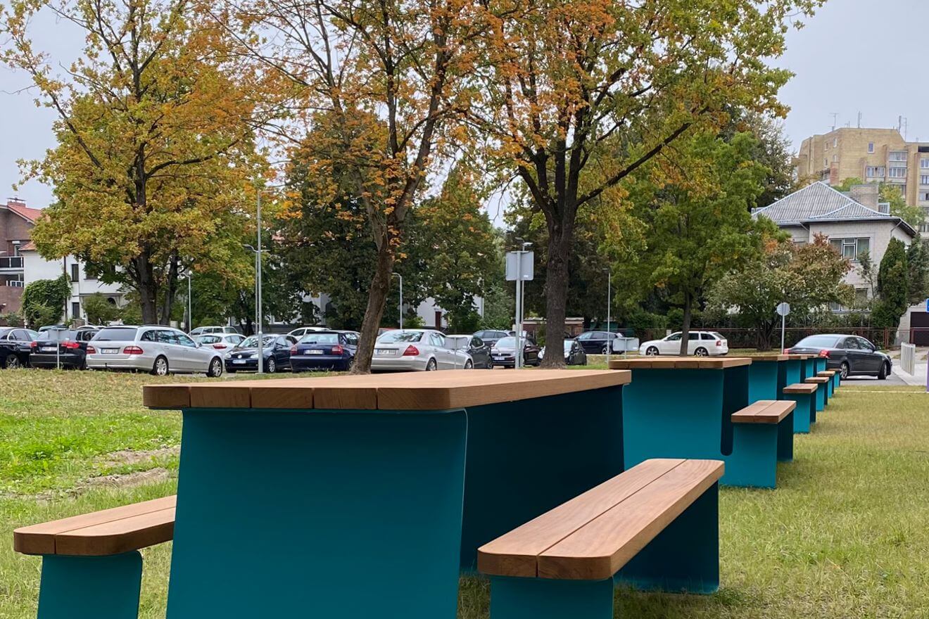 Wave Picnic Table