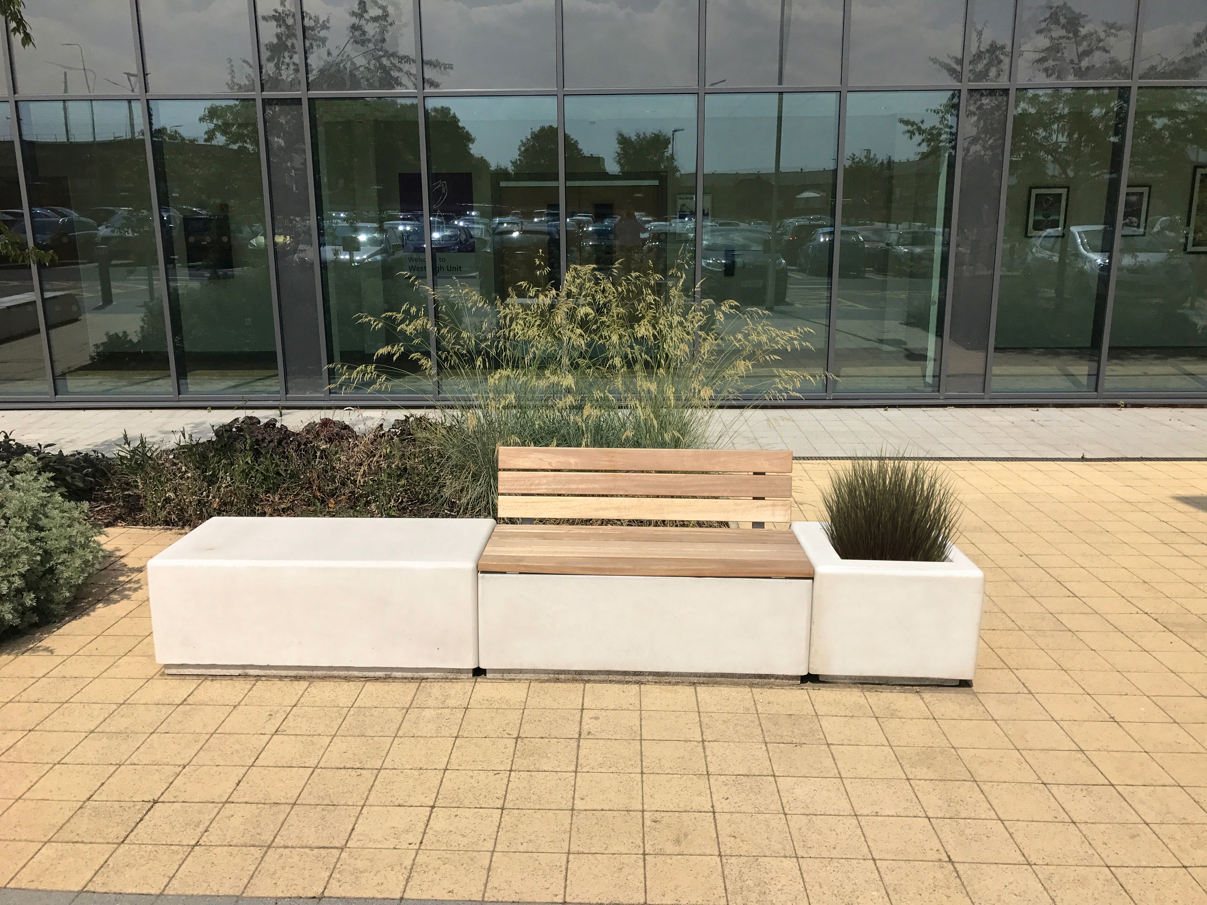 Aris Planter