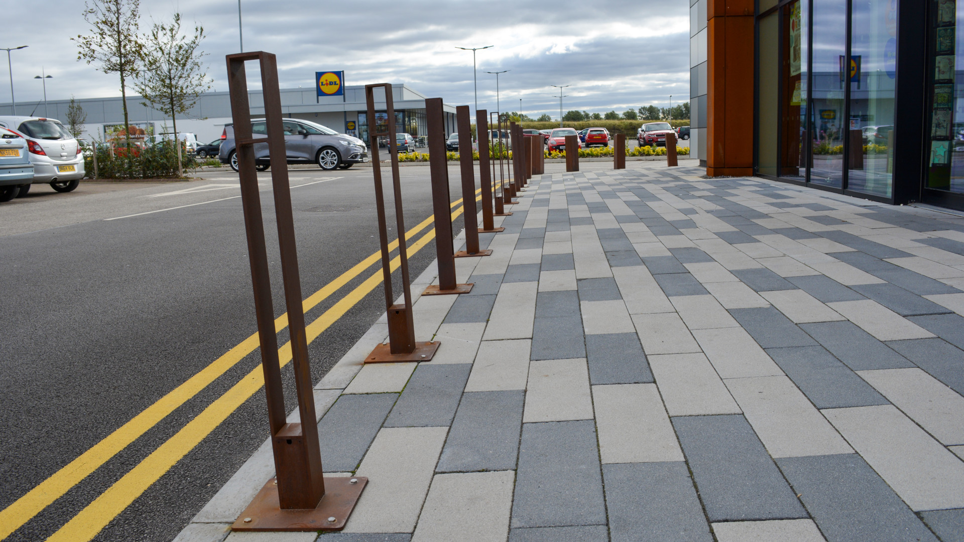 Moka Bollard