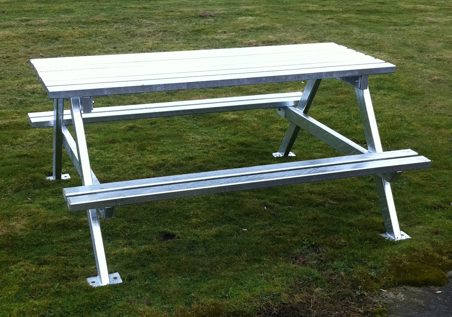 Anti Vandal Picnic Set