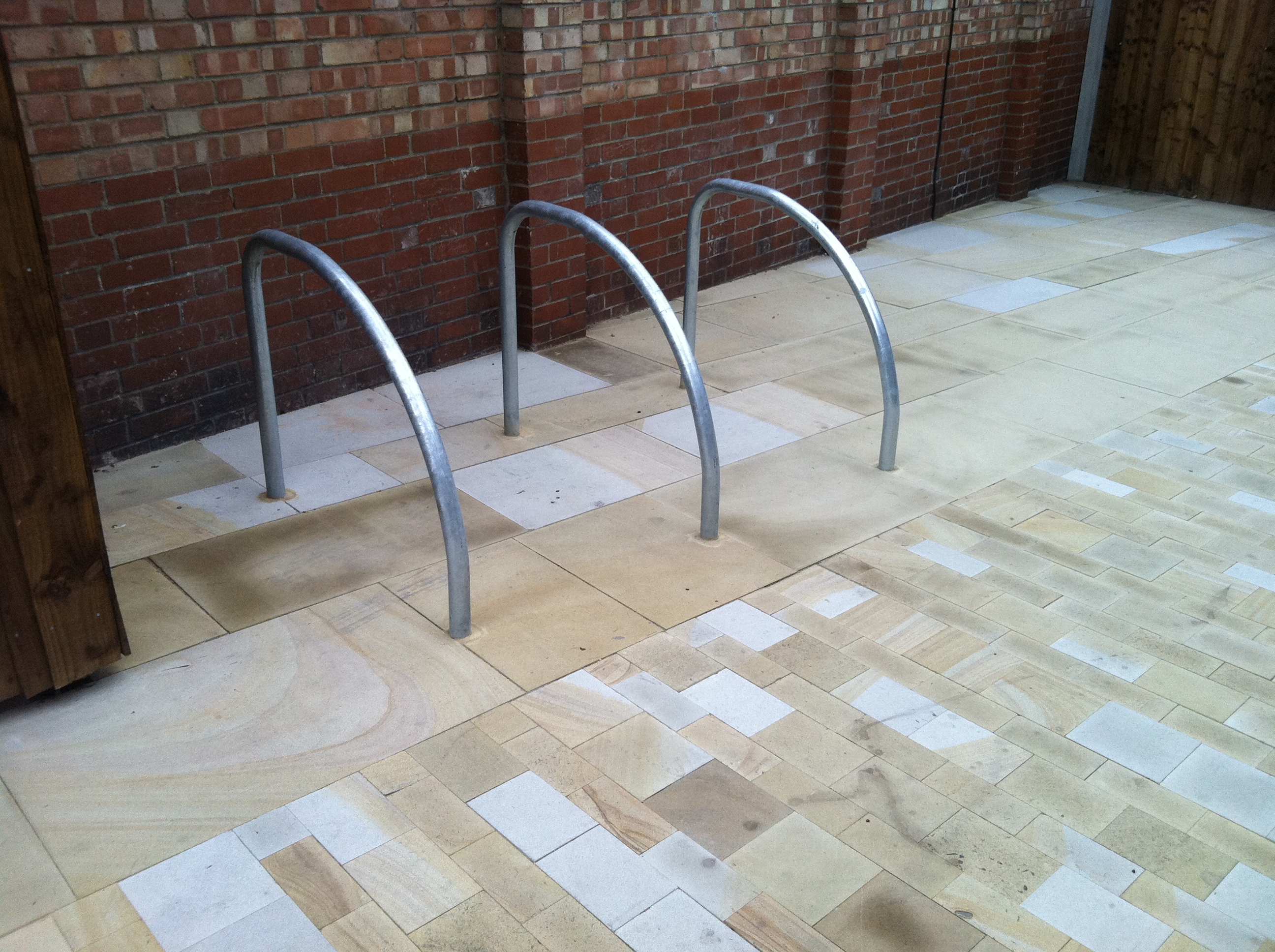 Fin Shaped Cycle Stand