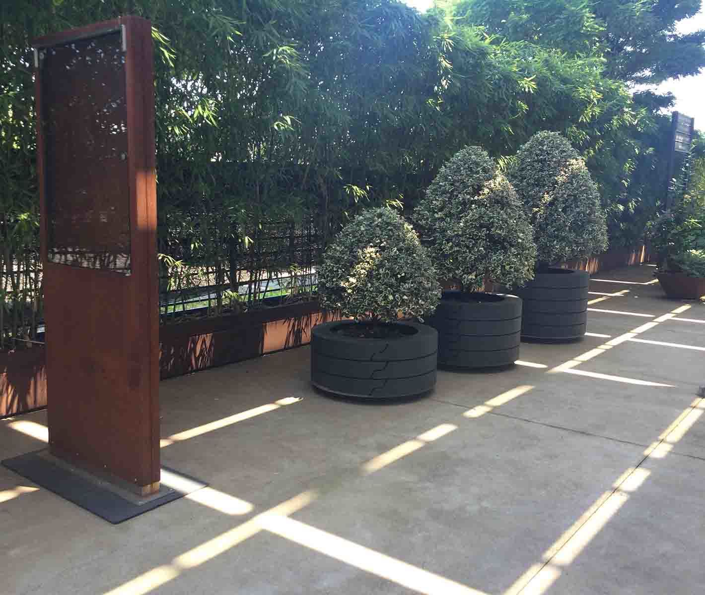 Flores Planter