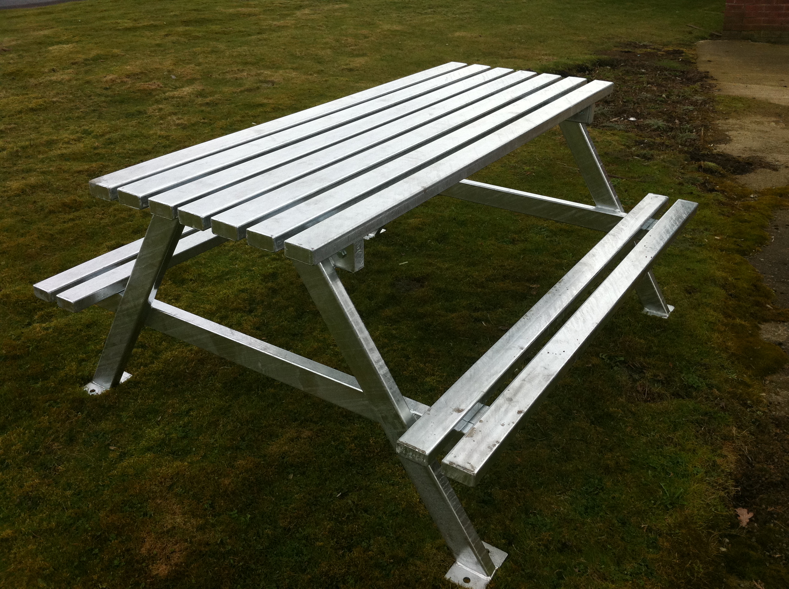 Anti Vandal Picnic Set