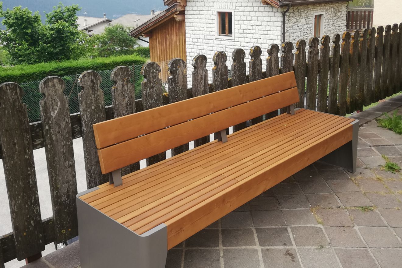 Fola Seating