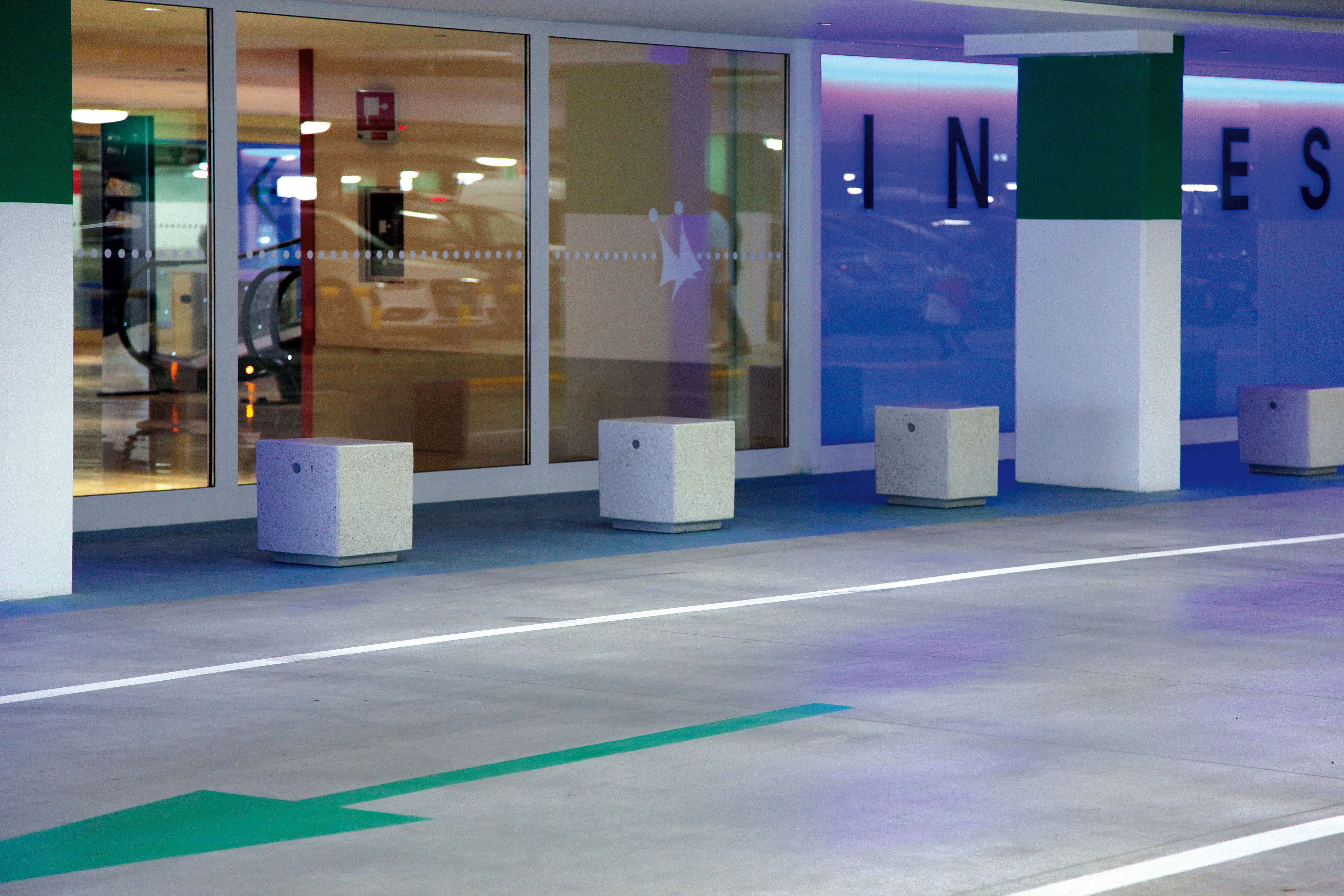 Corallo Bollard