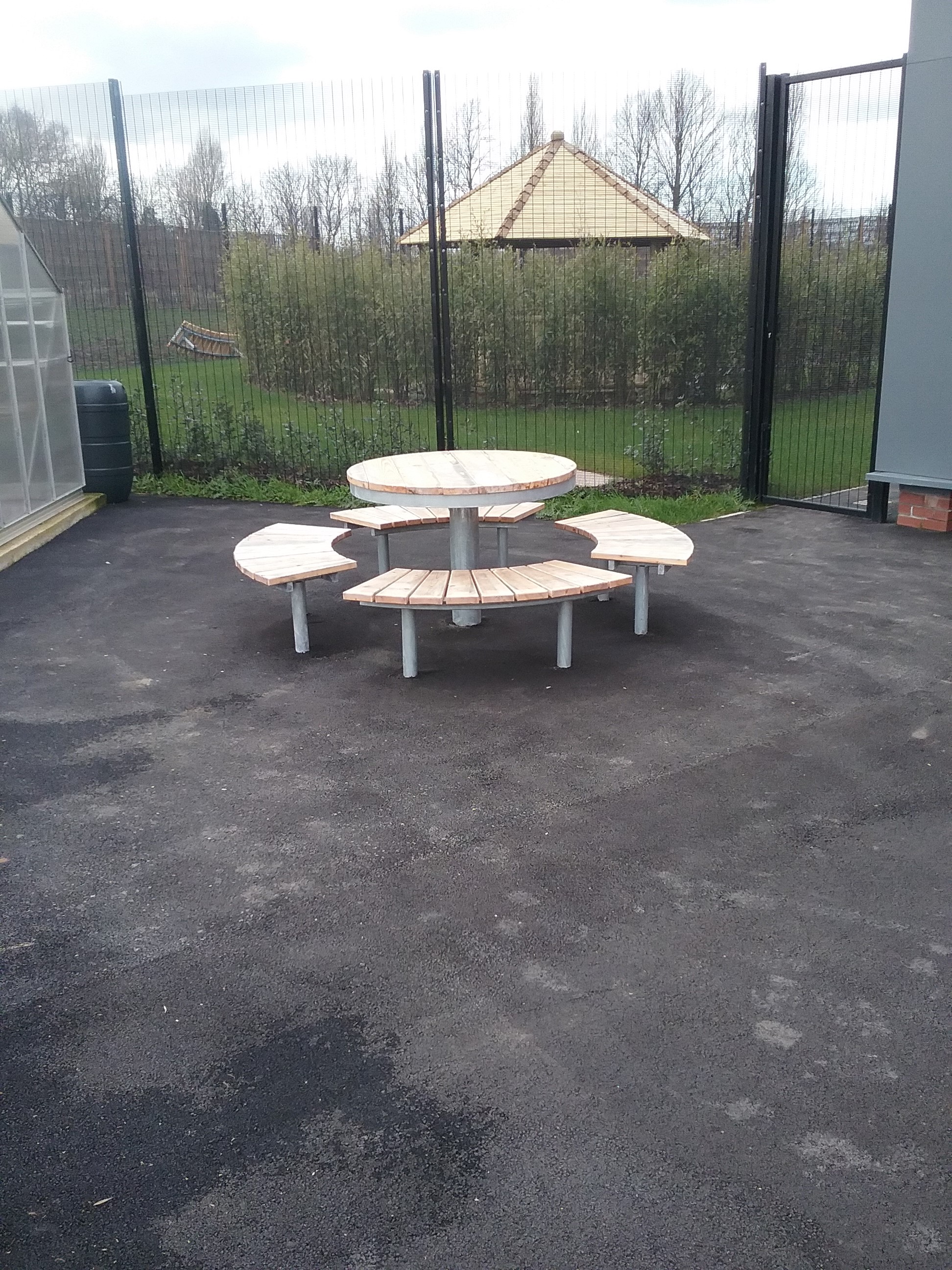 Springwell Picnic Set