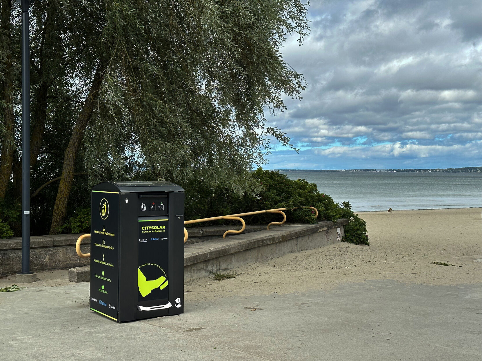 CitySolar Smart Bin