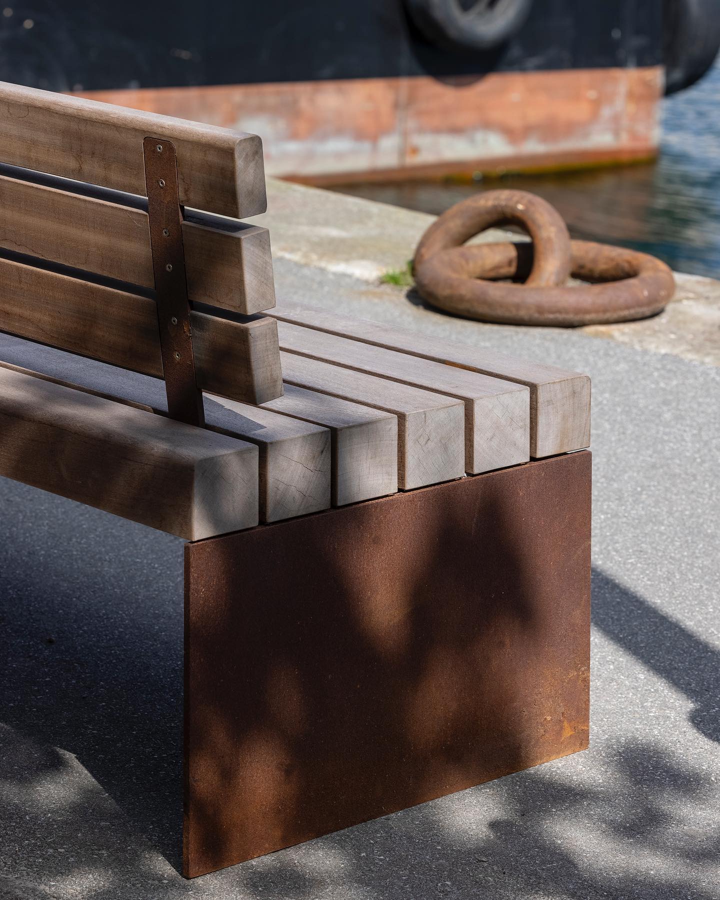 COSI Bench