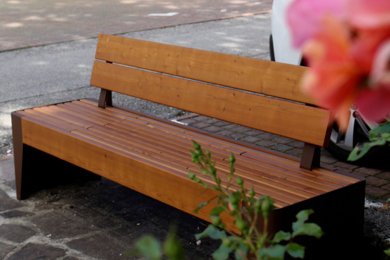 Fola Seating